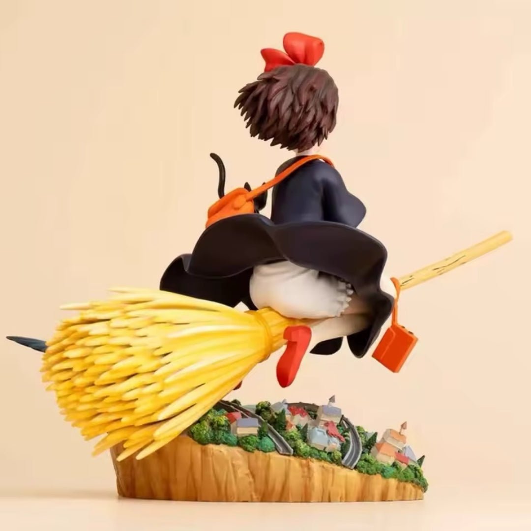 Figura Kiki Y Jiji En Escoba - Studios Ghibli / REPLICA