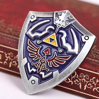 Broche / Pin Escudo Hyliano Plata #2 (Relieve) - The Legend Of Zelda