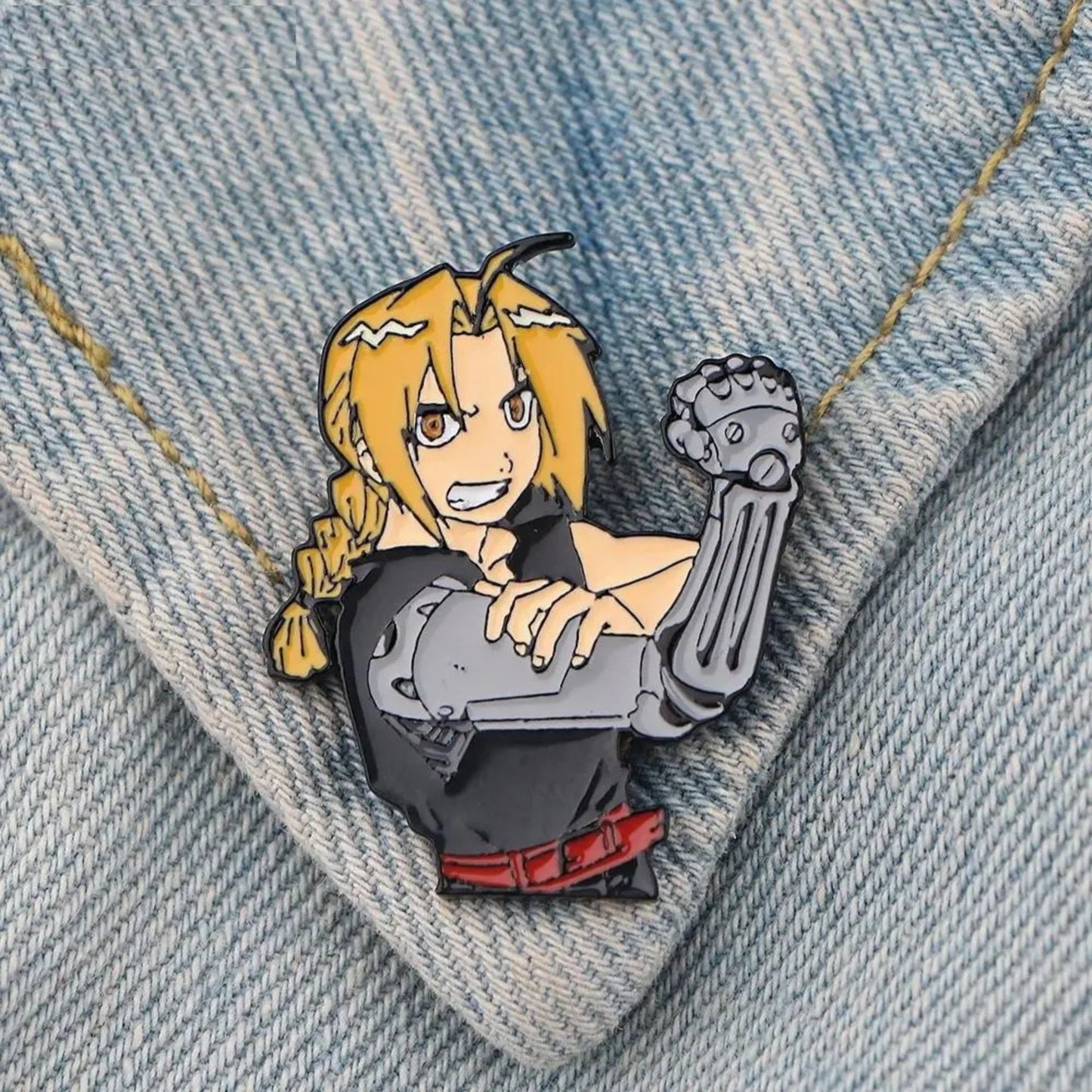 Broche / Pin Edward Elric Con Brazo Mecanico - Fullmetall Alchemist