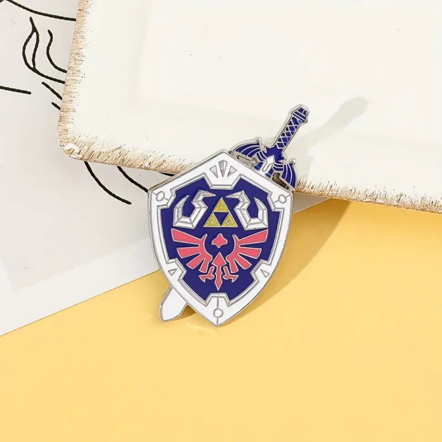 Broche / Pin Escudo Zelda Con Espada - The Legend Of Zelda