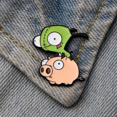 Broche / Pin Gir Sobre Cerdo - Invasor Zim