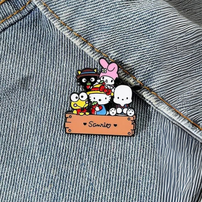 Broche / Pin Hello Kitty Y Sus Amigos - Sanrio
