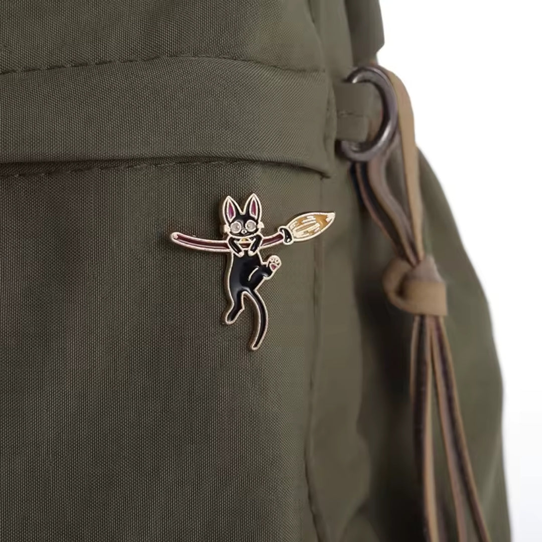 Broche / Pin Jiji En Escoba - Studios Ghibli