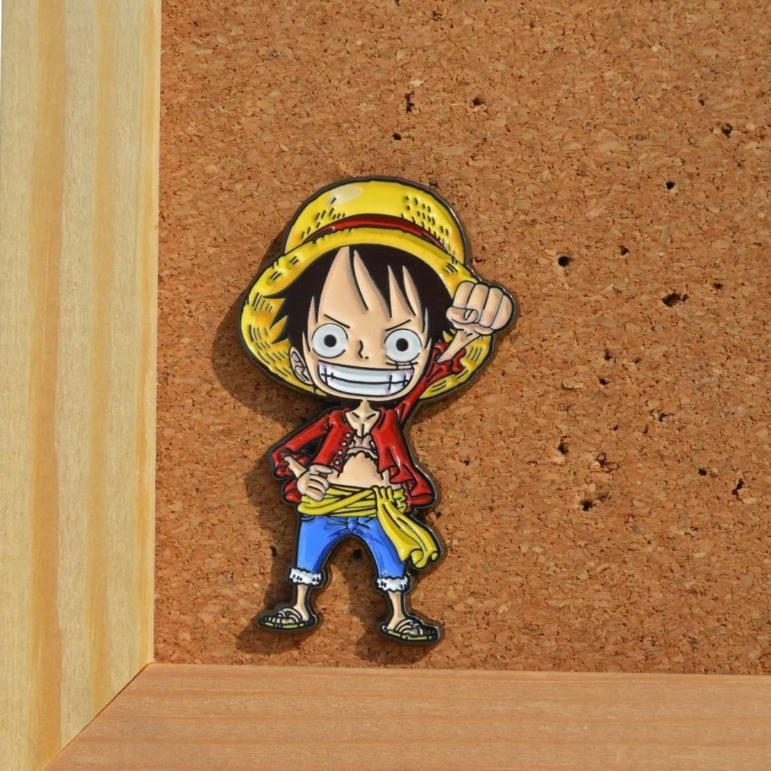 Broche / Pin Luffy Puño Arriba - One Piece